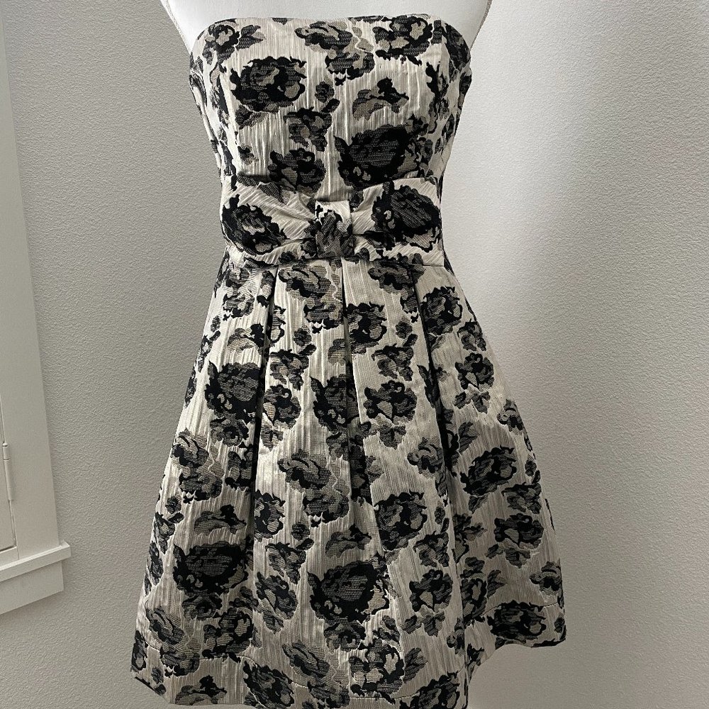 Macy's Windsor Fit and Flare Jacquard Dress, Size 3, Black/Gold/Sliver